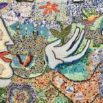 mozaïque colorée avec des personnages